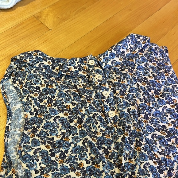 Cute Summery Blue Floral Tanktop with Scallop next and Small Front Ruffles - Picture 6 of 6